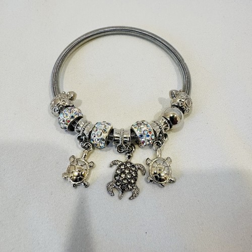 Silver tone expandable wire - silver,