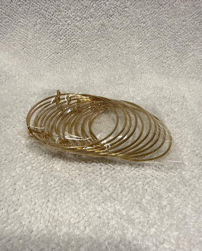 Expandable wire bangle charm - wire,