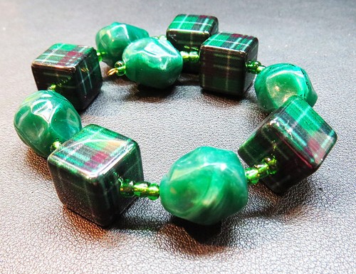 Memory wire green beaded - green,