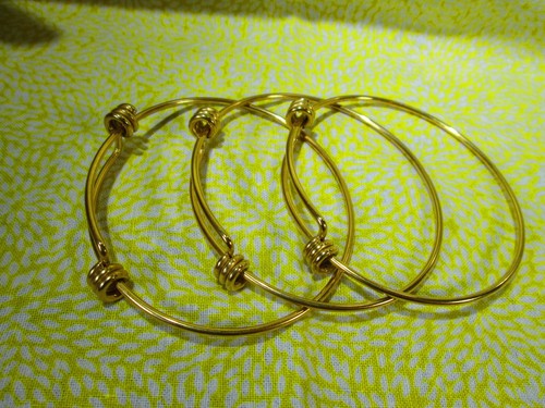Expandable wire bangle - expandable, charm