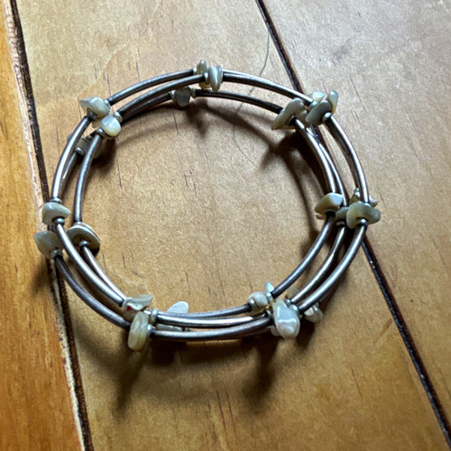 Silver tone multi - tone, wire